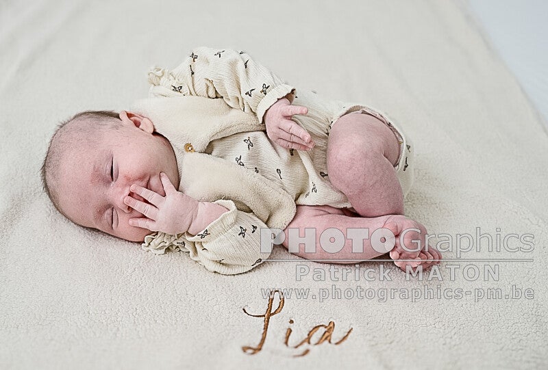 lia-008web-2-standard-5fm24a.jpg