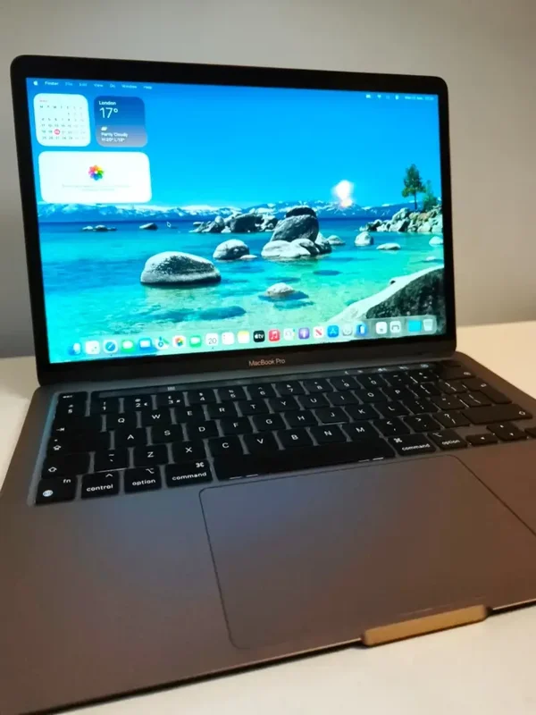 Apple MacBook Pro 13-inch Laptop 2020 M1 Chip, 8GB RAM, 256GB SSD