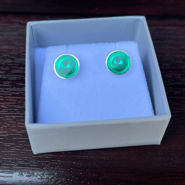 Coloured Studs
