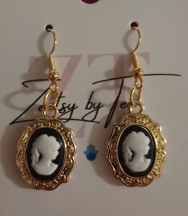 Victorian Noir Earrings