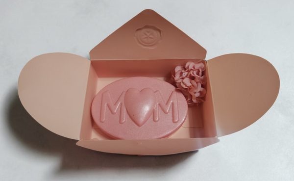 Mom's Love Box