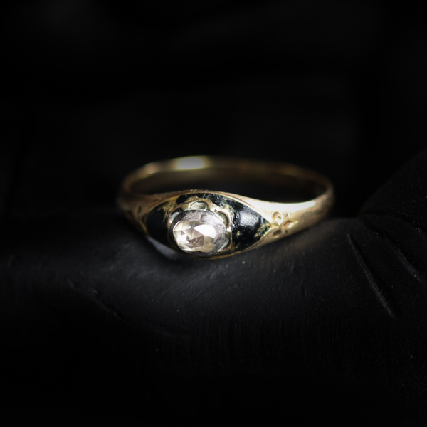 Antieke 14k gouden "memento mori" ring met roosdiamant en zwarte emaille