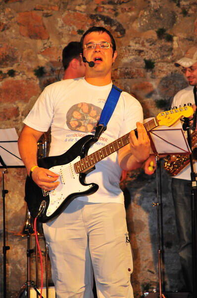 fp2_2415-standard.jpg