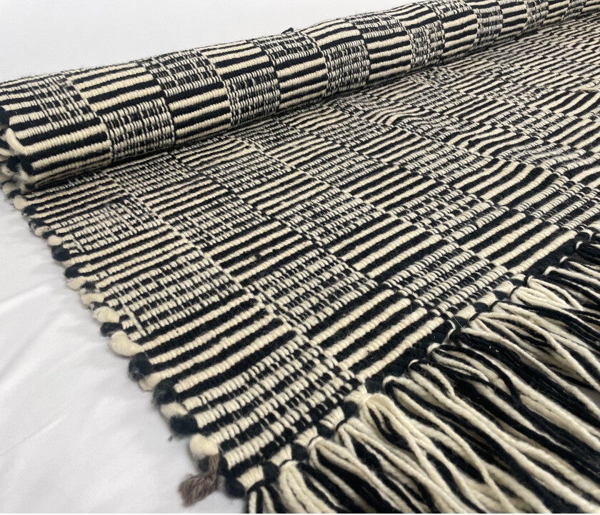 Tapis Quinamavida noir et blanc