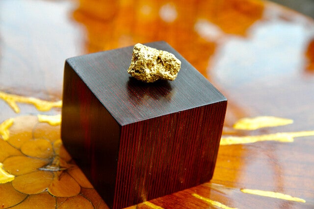 Nugget mit 24 Karat Blattgold