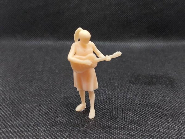 K091 - Dame mit Gitarre