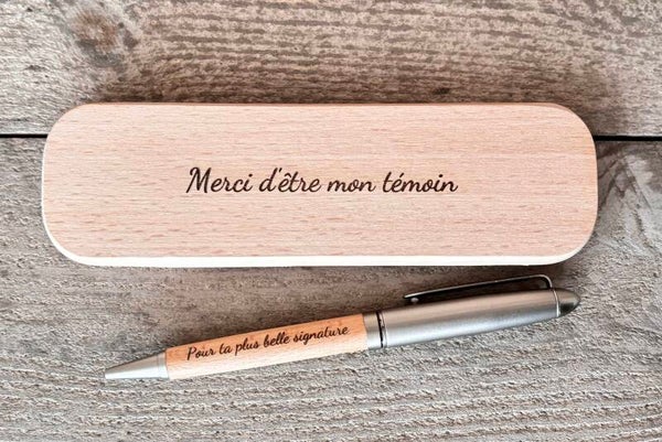 Coffret Stylo bille en bois de hêtre "Merci d'être MON témoin"
