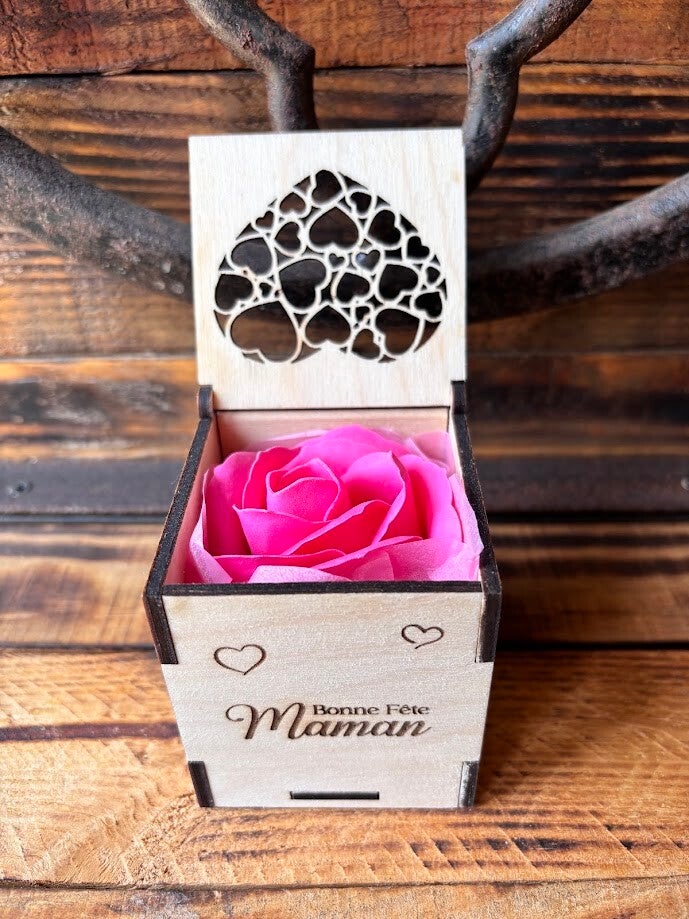 Mini Coffret de rose de savon "Bonne Fête Maman"