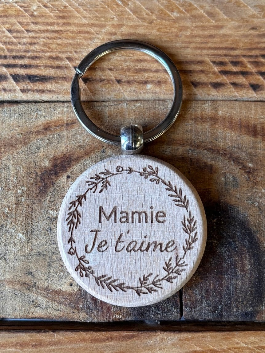 Porte-clés rond en bois de hêtre brut "Mamie je t'aime"