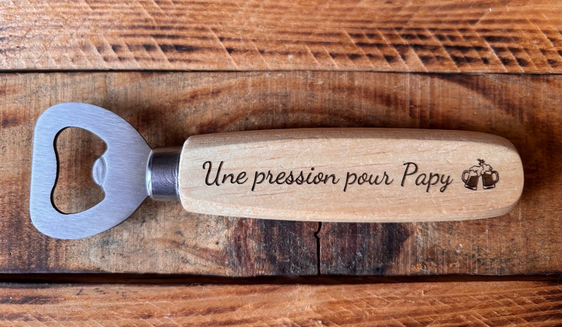 Décapsuleur en bois "Une pression pour papy"