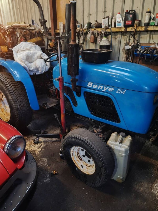 Benye 4x4 mini tractor
