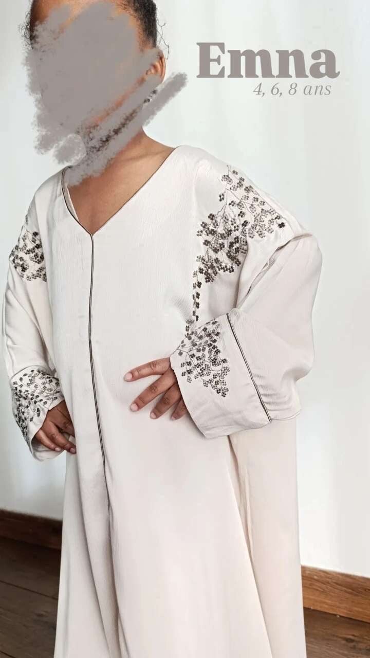 Robe EMNA