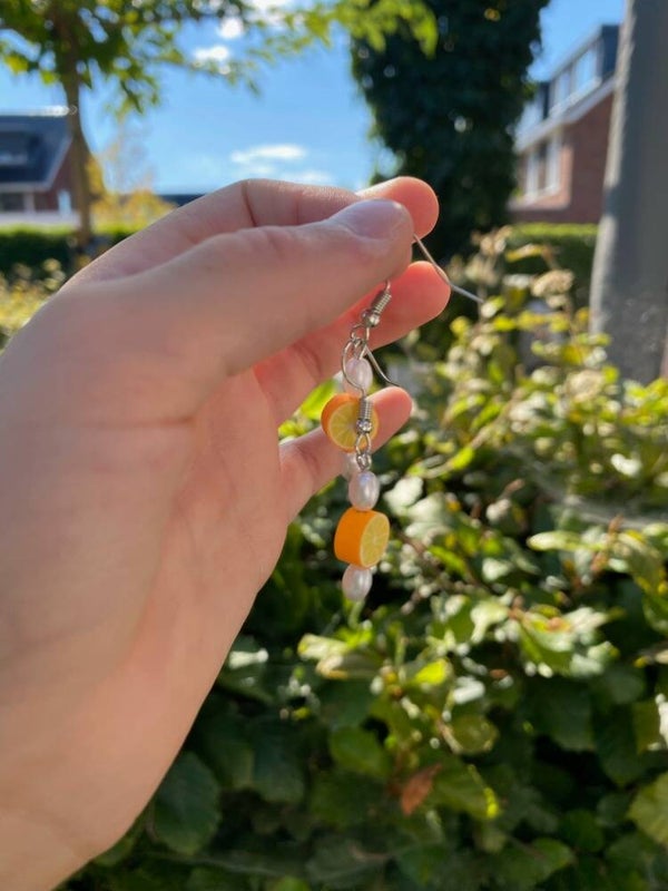 sinaasappel oorbellen