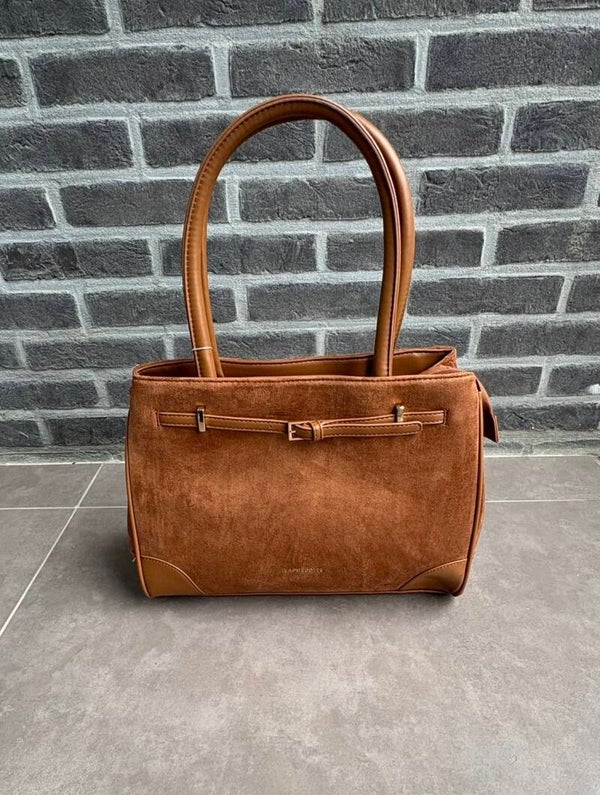 Camelkleurige suède handtas