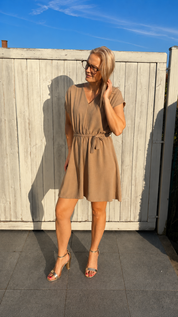 Beige jurk