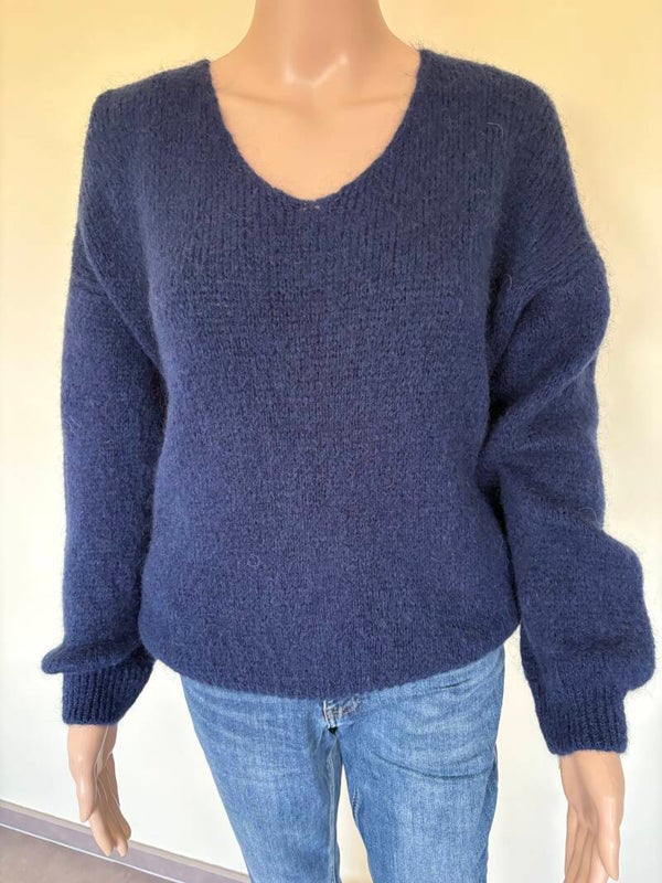 Donkerblauwe gebreide pull