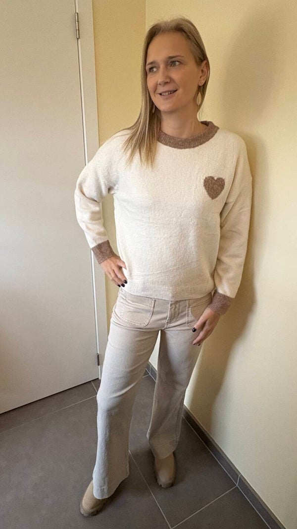 Witte pull met hartje