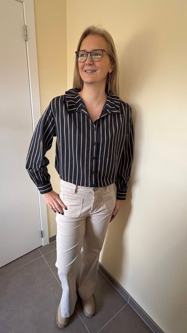 Gestreepte blouse met accentkraag