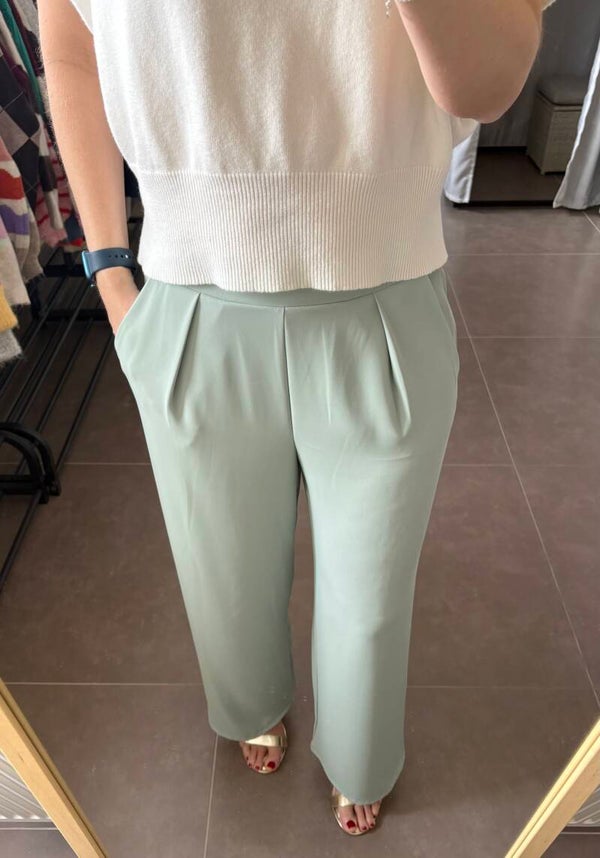 Lichtgroene broek met elastische band