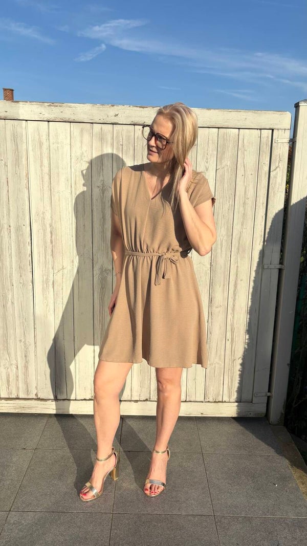 Beige jurk