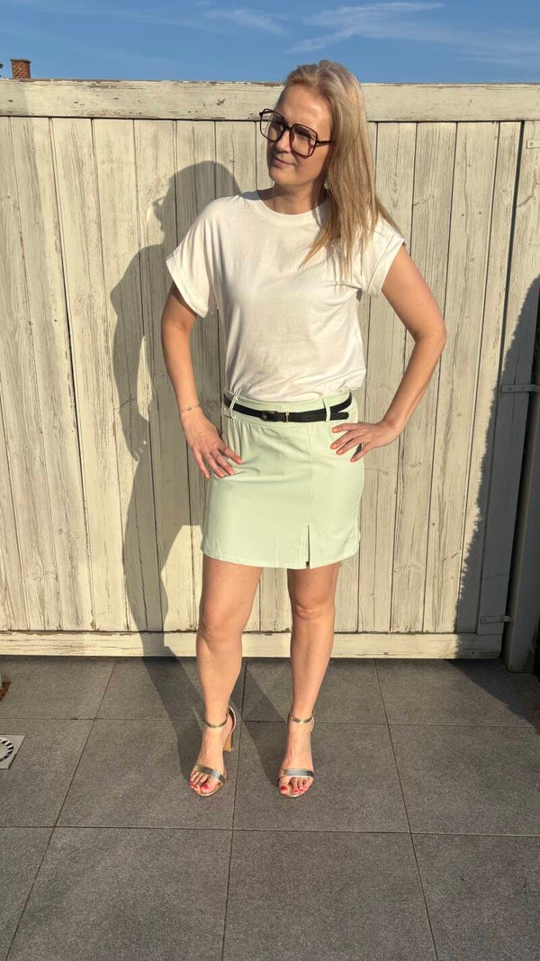 Mintgroene shortrok