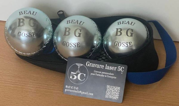 Gravure sur vos Boules de Pétanque
