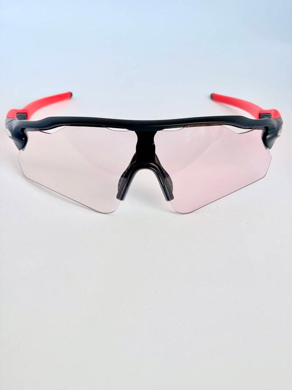 Vizion Photochromique  : Vitre rouge / transparente, manche noir / Rouge