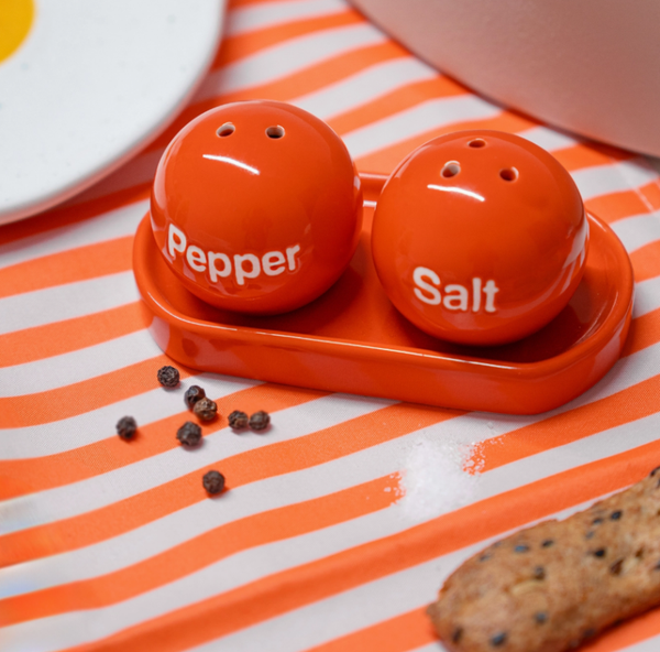 Zout- en Peper stel – rond design met schaaltje