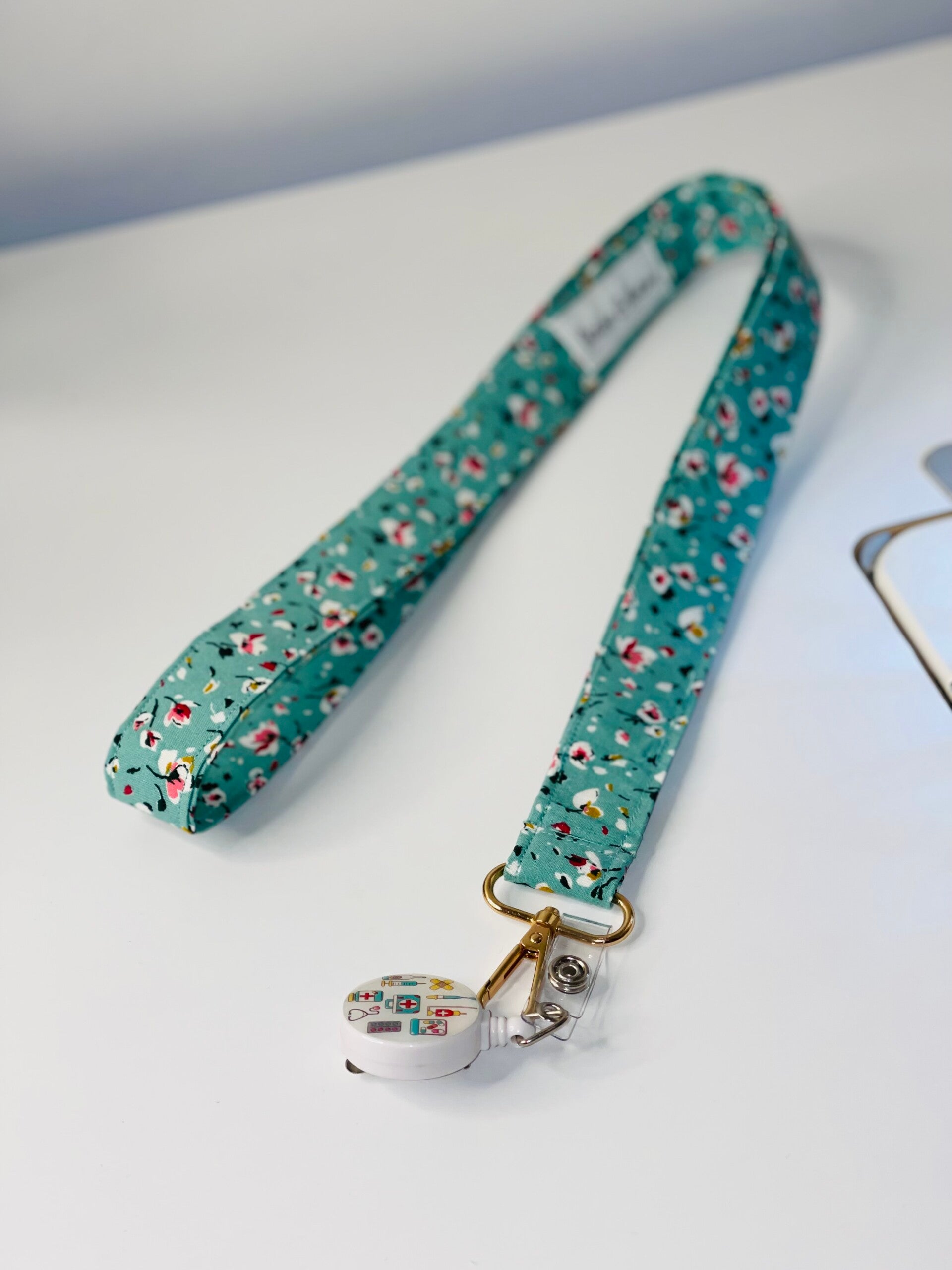 Porte badge soignants …