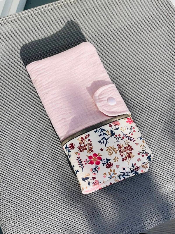 Protège livret de famille rose fleurie