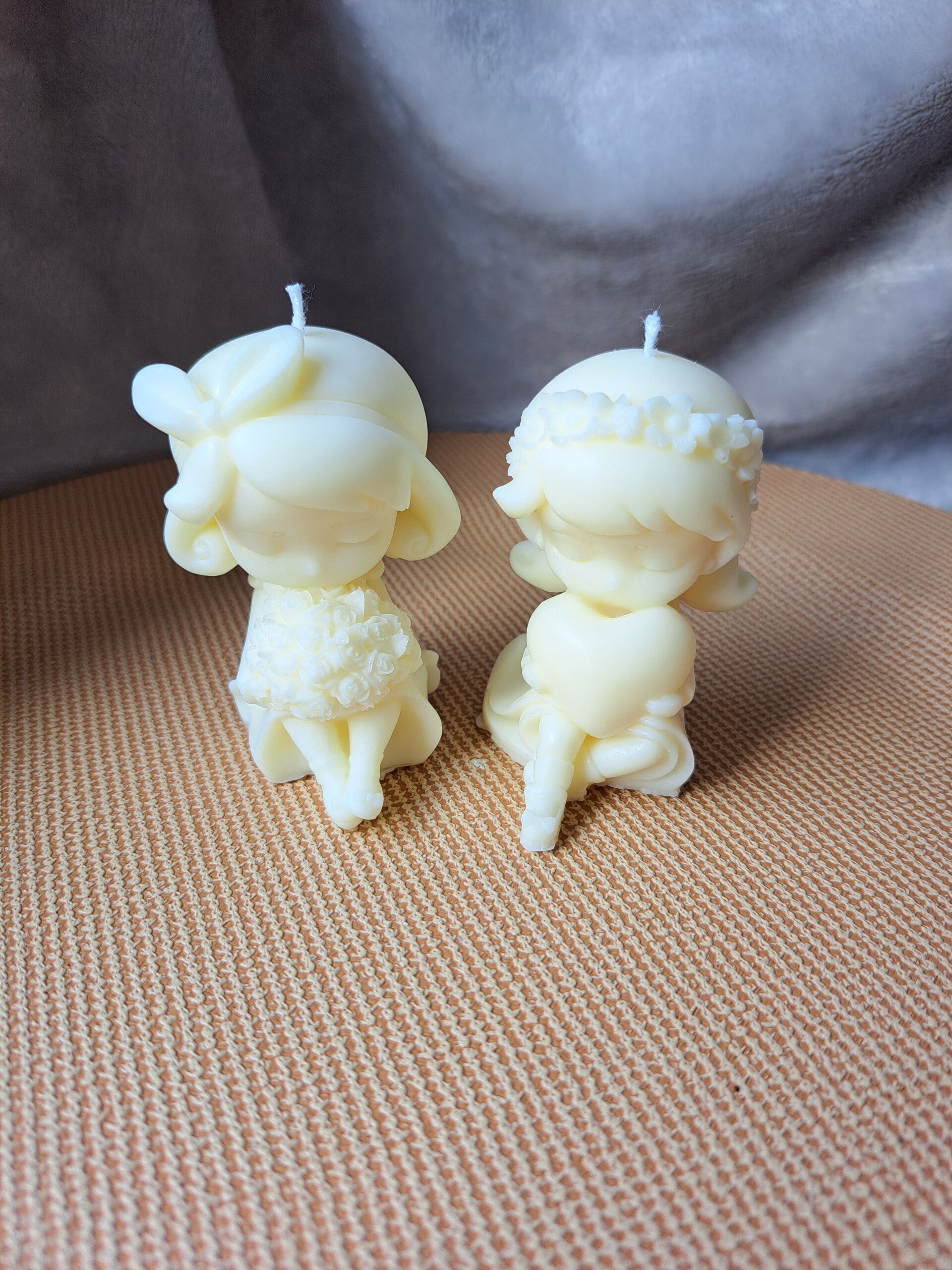 Mädchen mit Herz / Blumen