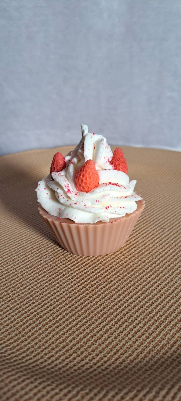 Muffin Erdbeeren Kerze