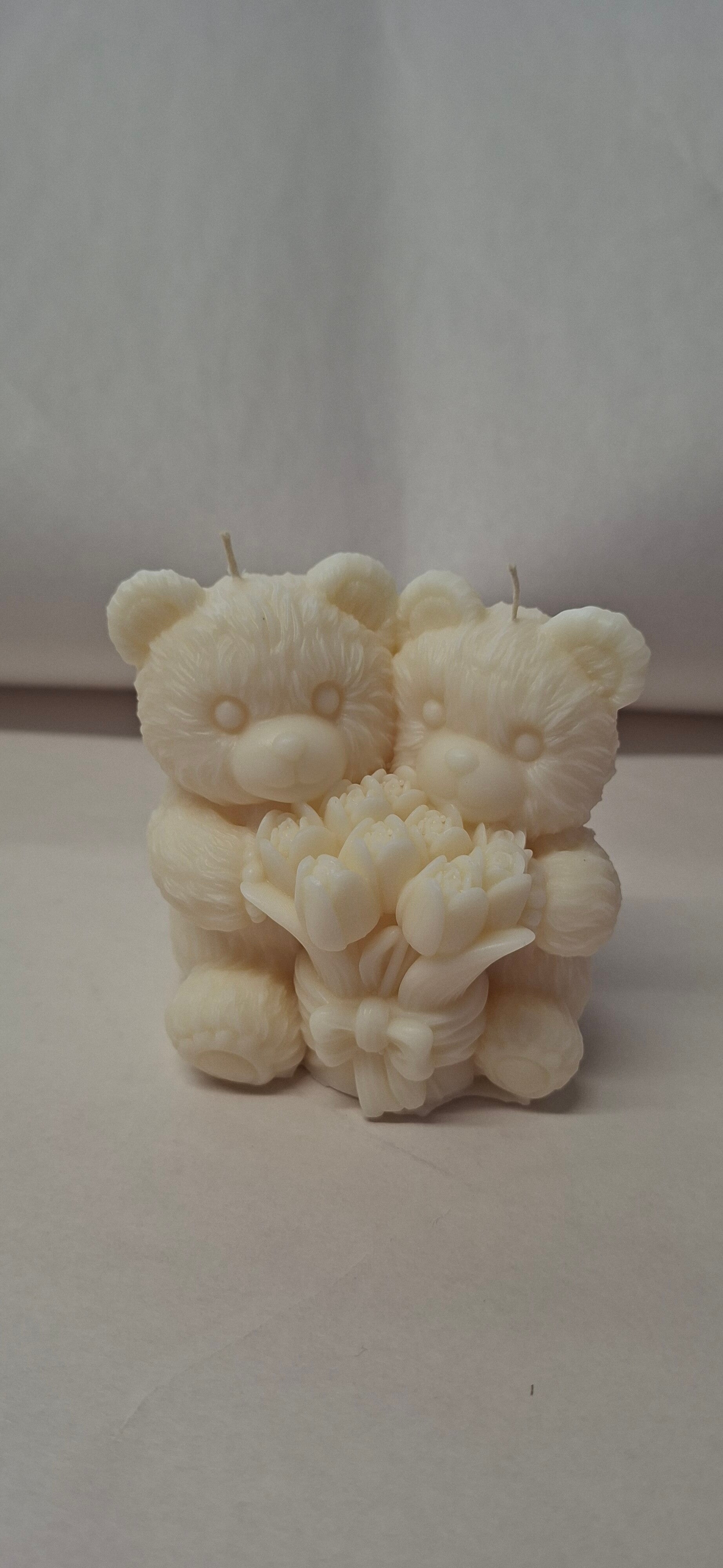 Bären mit Blumenstrauß