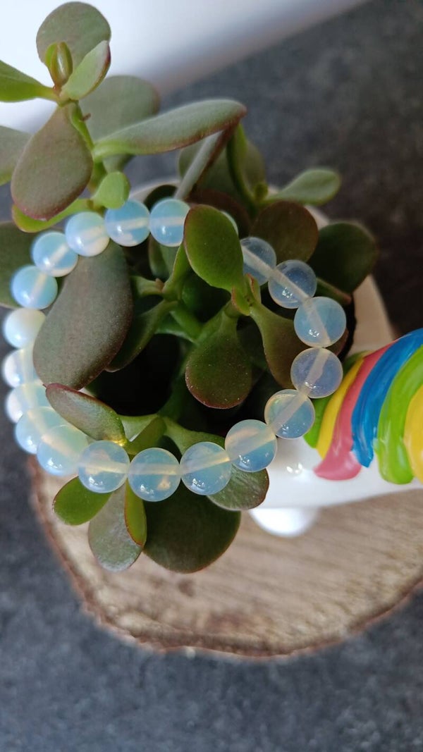 Armbandje opaliet