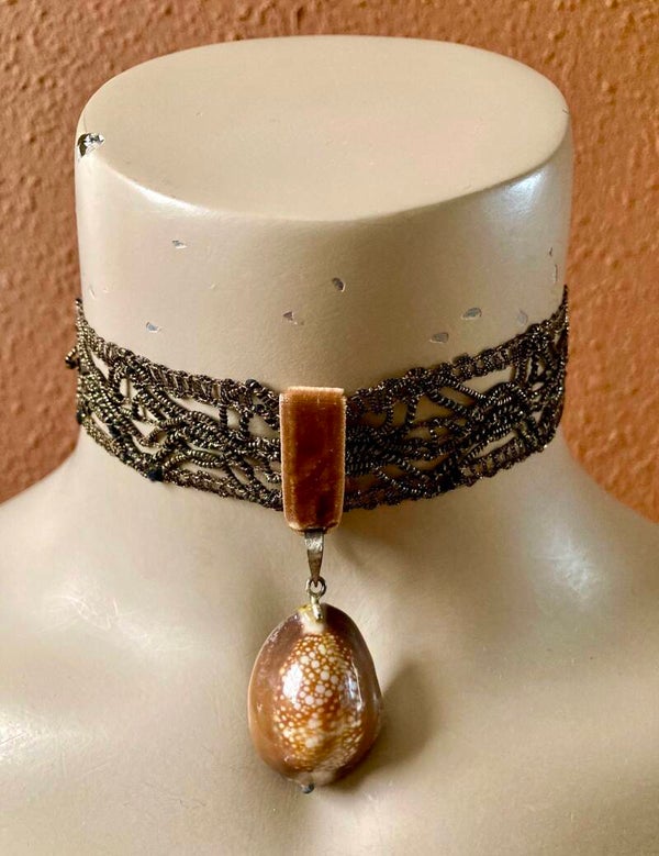 Bonsoir Saar vintage remade choker #52