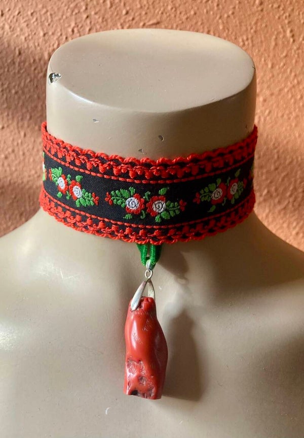 Bonsoir Saar vintage remade choker #61