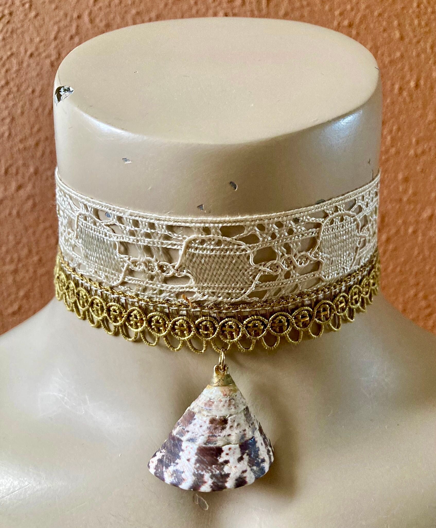 Bonsoir Saar vintage remade choker #49