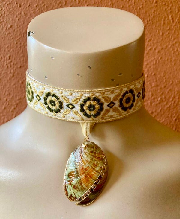 Bonsoir Saar vintage remade choker #50