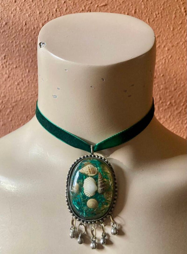 Bonsoir Saar vintage remade choker #60