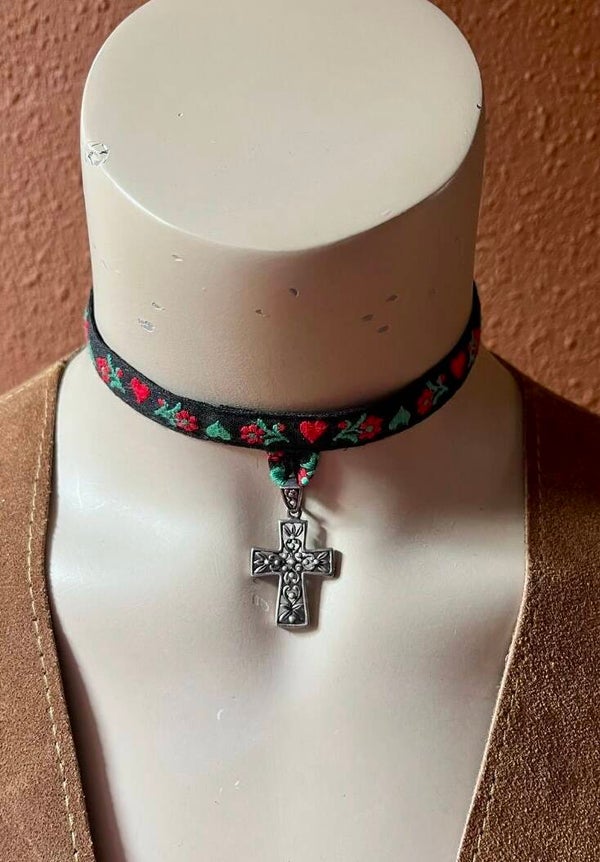 Bonsoir Saar vintage remade choker #18