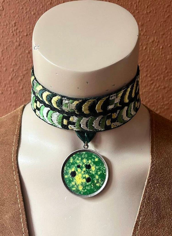Bonsoir Saar vintage remade choker #15