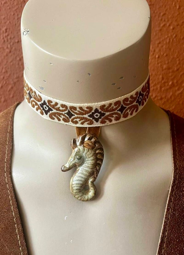 Bonsoir Saar vintage remade choker #30