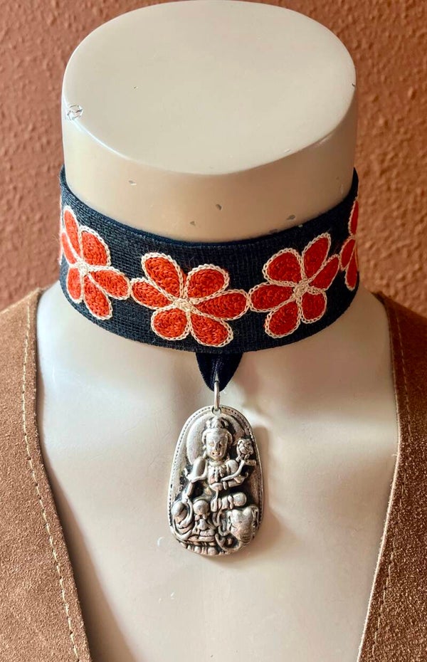 Bonsoir Saar vintage remade choker #2