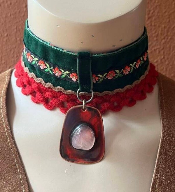 Bonsoir Daar vintage remade choker