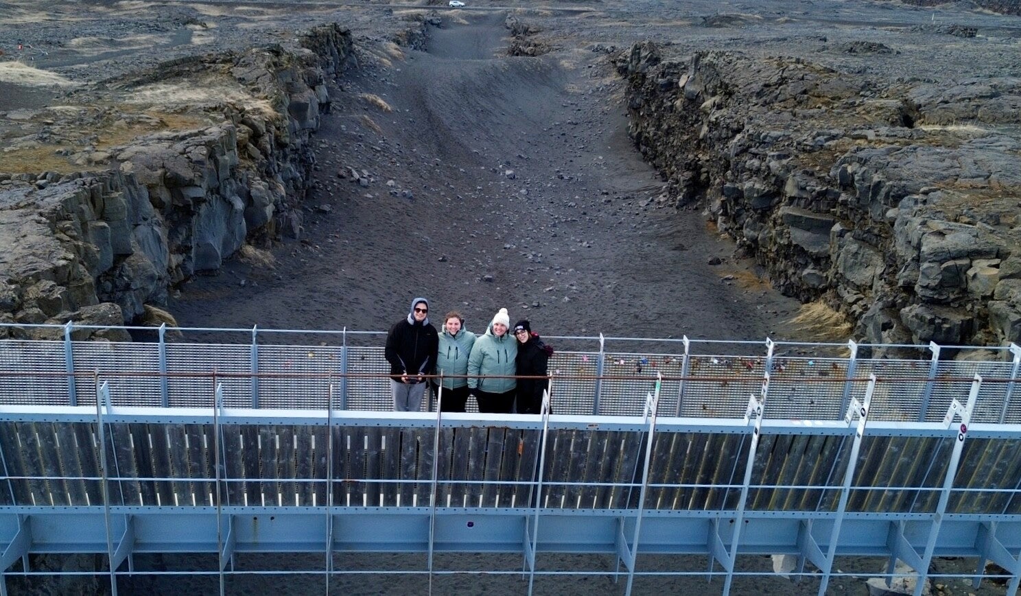 Bridge between continents 3