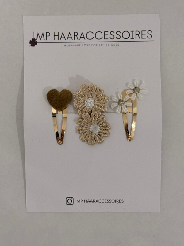 Haarspeldjes; Beau.