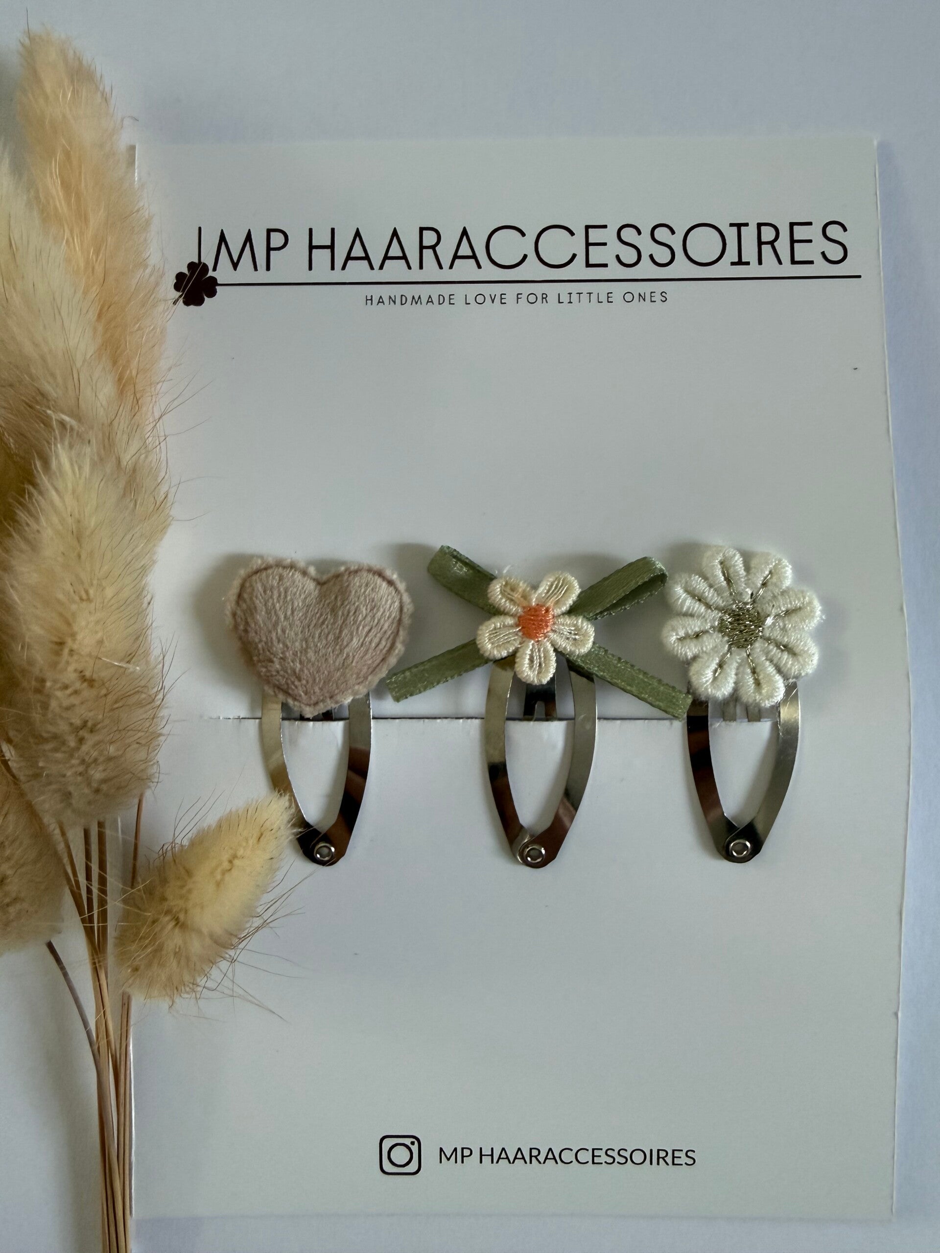 Haarspeldjes; Lily