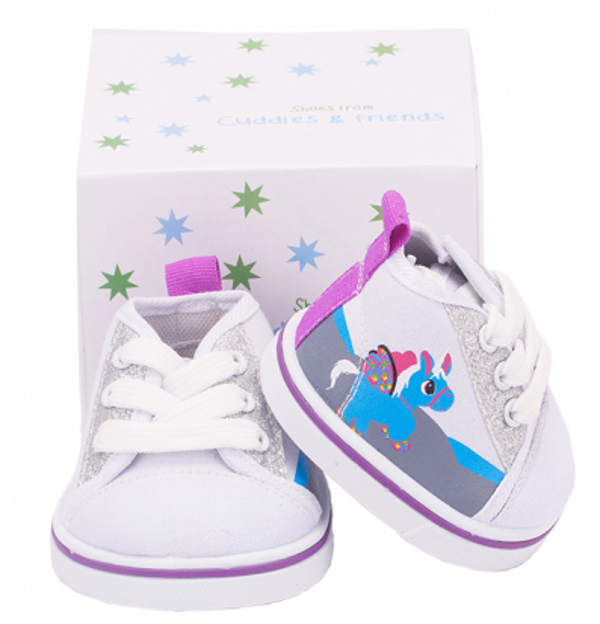 Witte eenhoorn met zilveren glitter sneakers