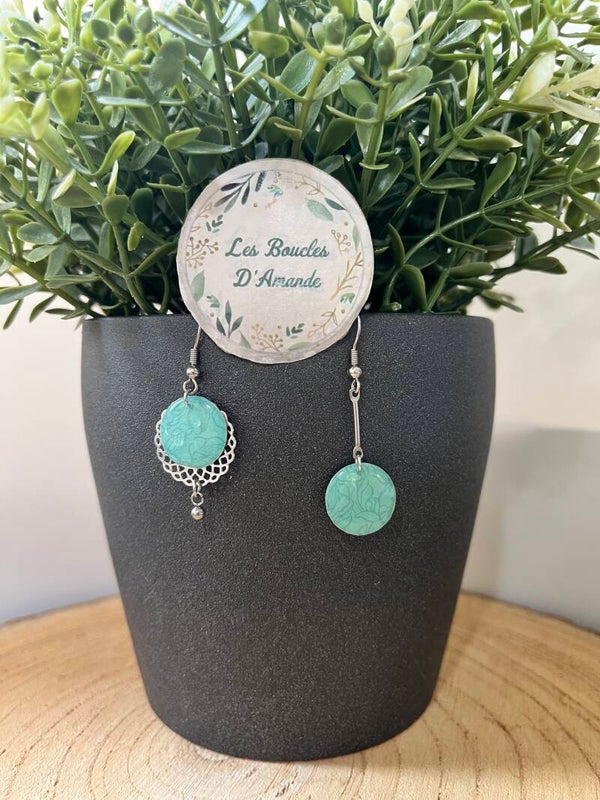 Asymétrique verte argentée