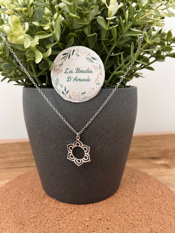 Collier soleil argenté